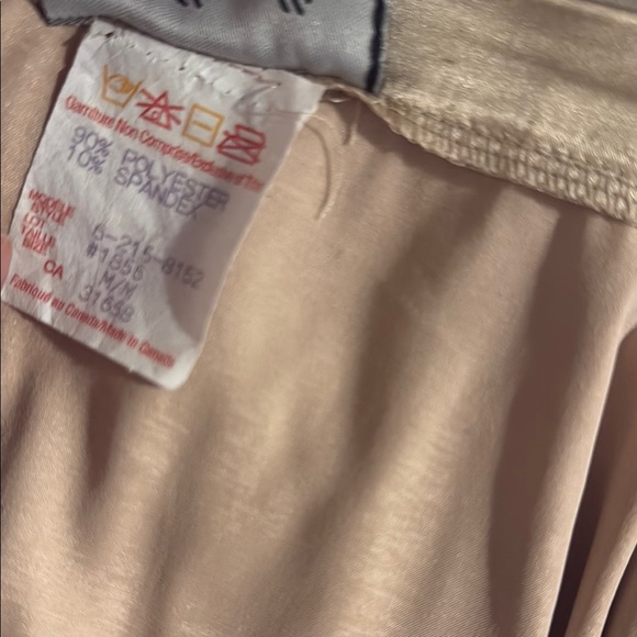 Vintage Elegant Gold Satin Pleated Skirt. Lined. Zippered. Size M. - Picture 7 of 7